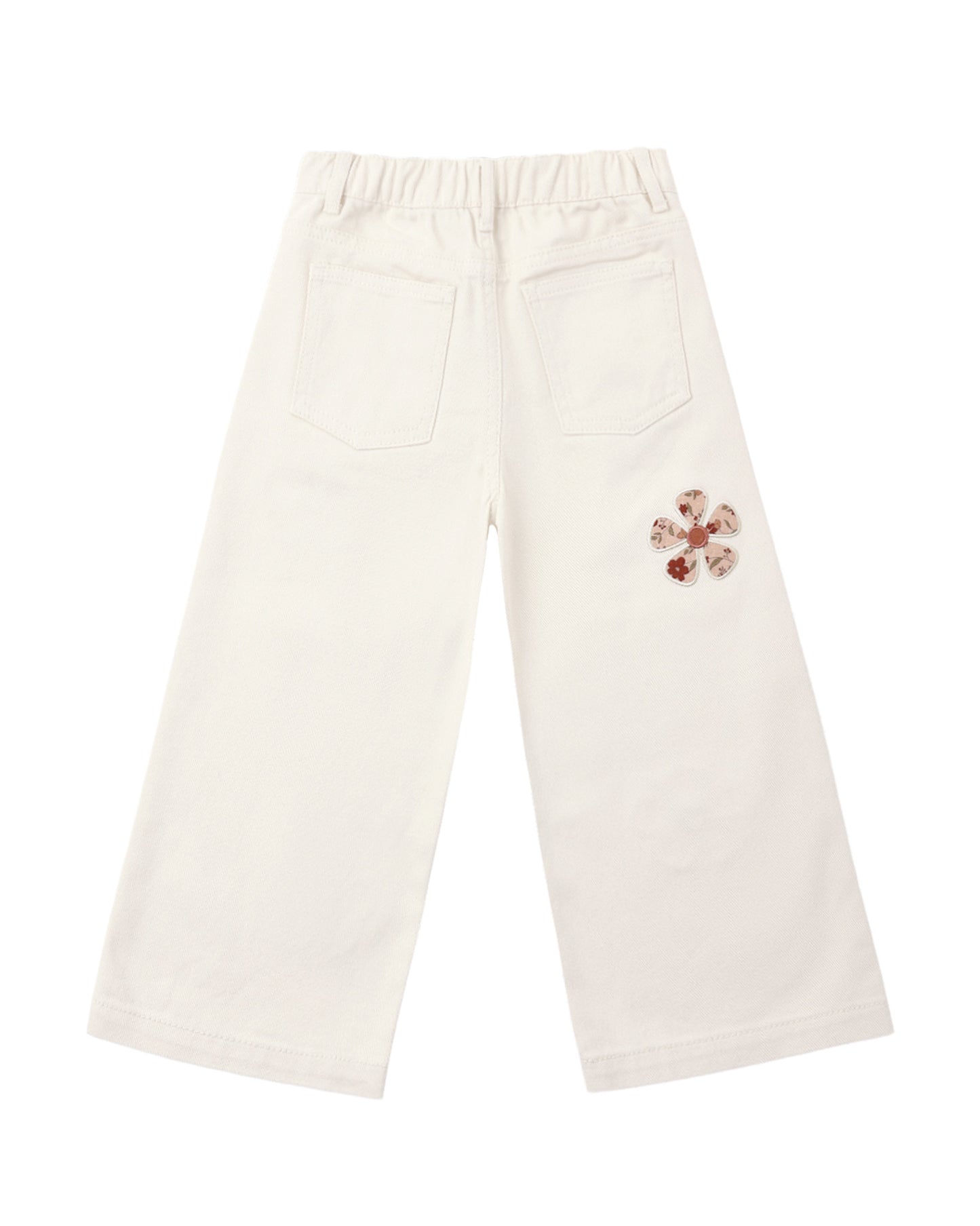 Scalloped Brick Tee & Daisy Patch Pant